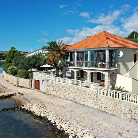 Apartman Laura, No 2 Maslenica