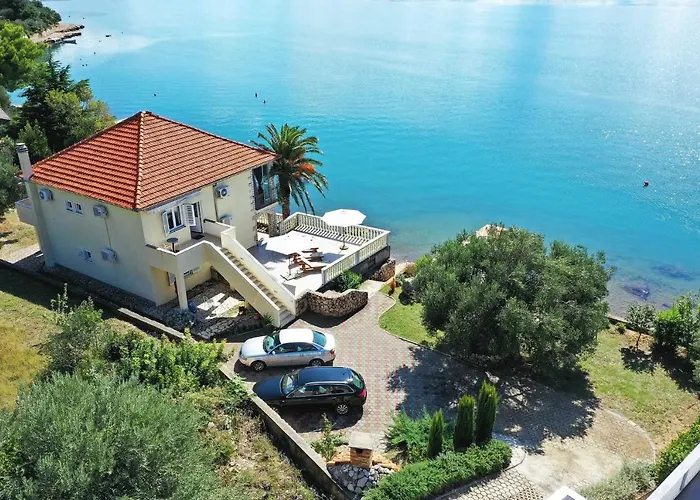 Laura, No 2 Appartement *