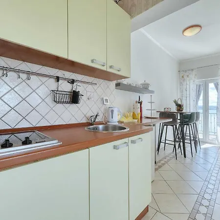 Apartment Laura, No 2 Maslenica