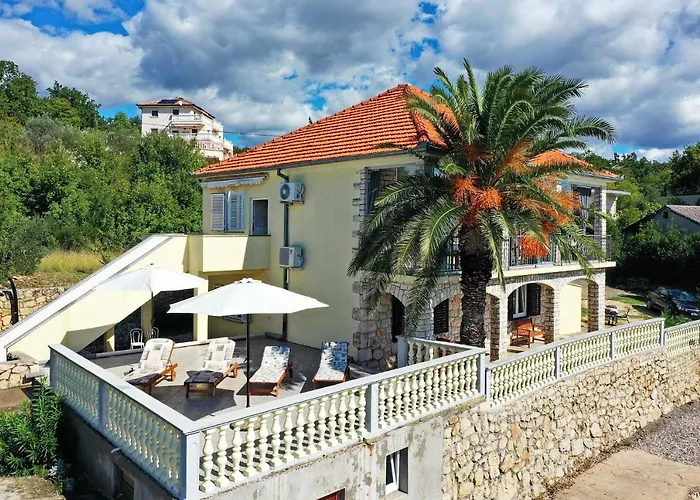 Laura, No 2 Maslenica