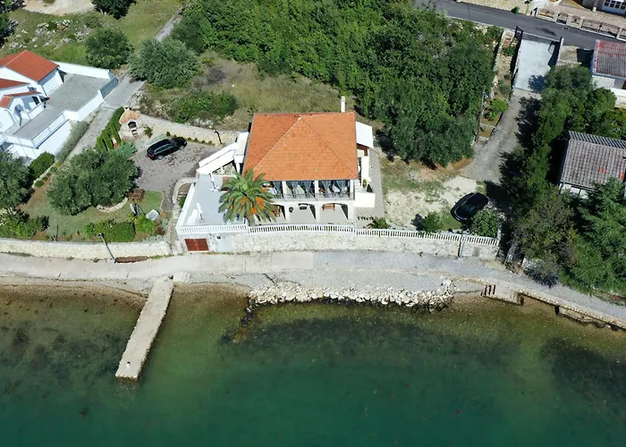 Apartment Laura, No 2 Maslenica