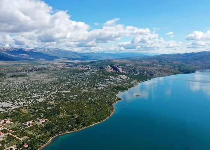 Daire Laura, No 2 Maslenica
